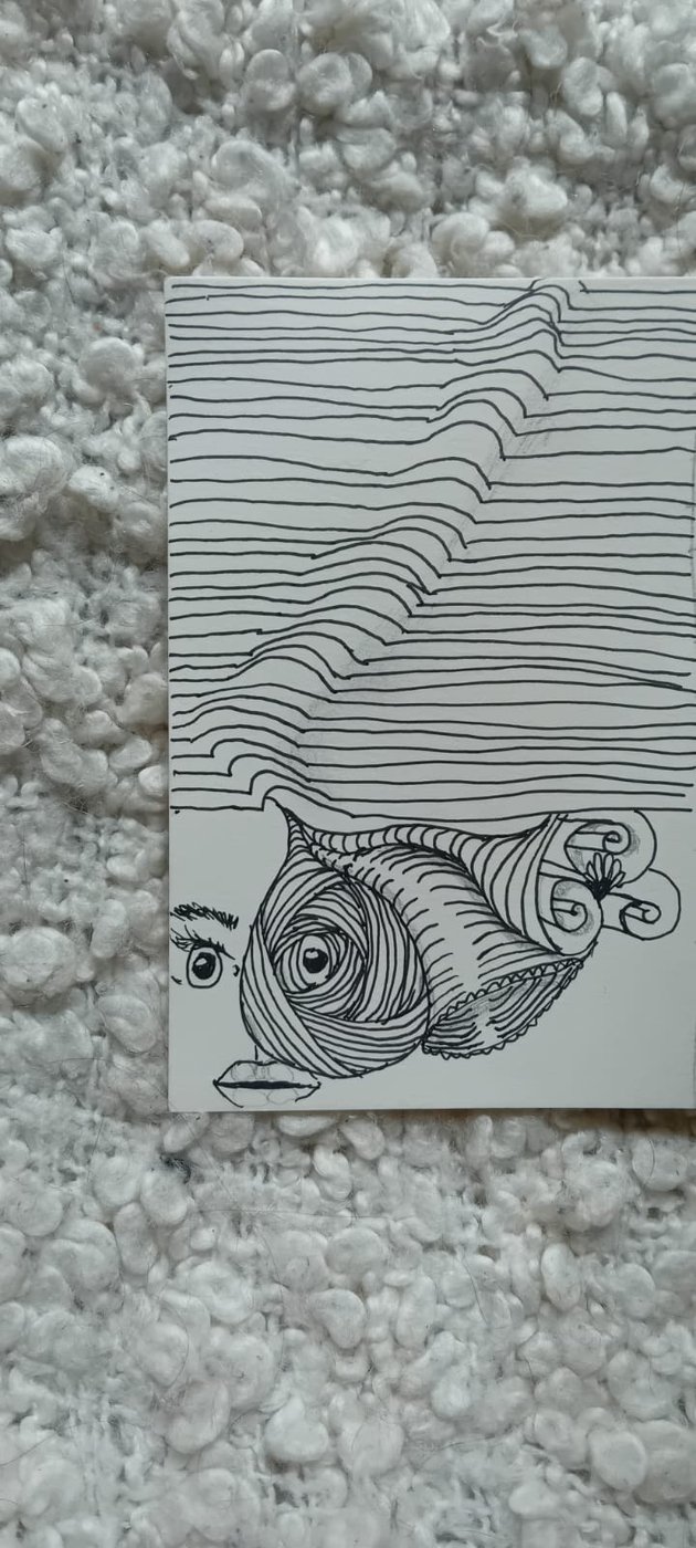 Zentangle met golvende strepen en gezichtje